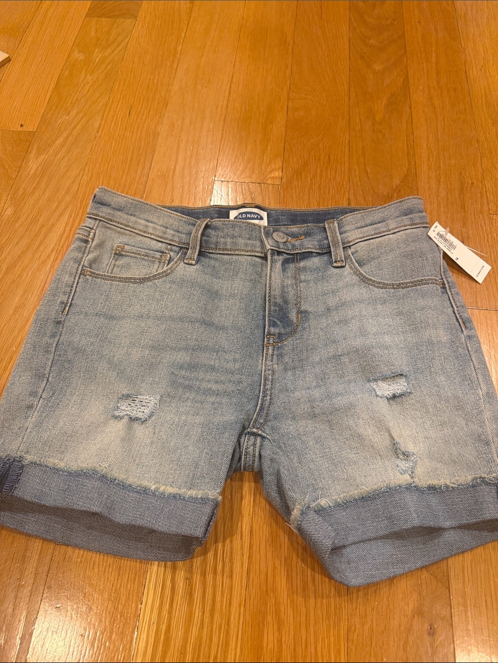 NWT Old Navy girls jeans shorts size 14 .